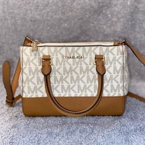 Michael Kors Crossbody